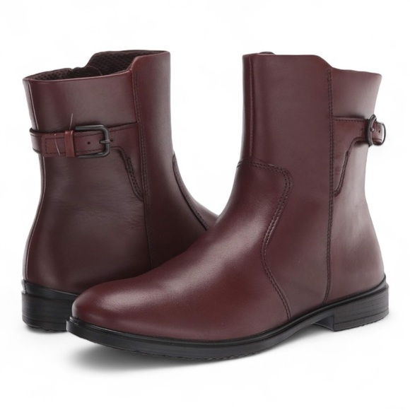 ECCO Women's Touch 15 Buckle Boot Hydromax Fashion NWT - Picture 1 of 9